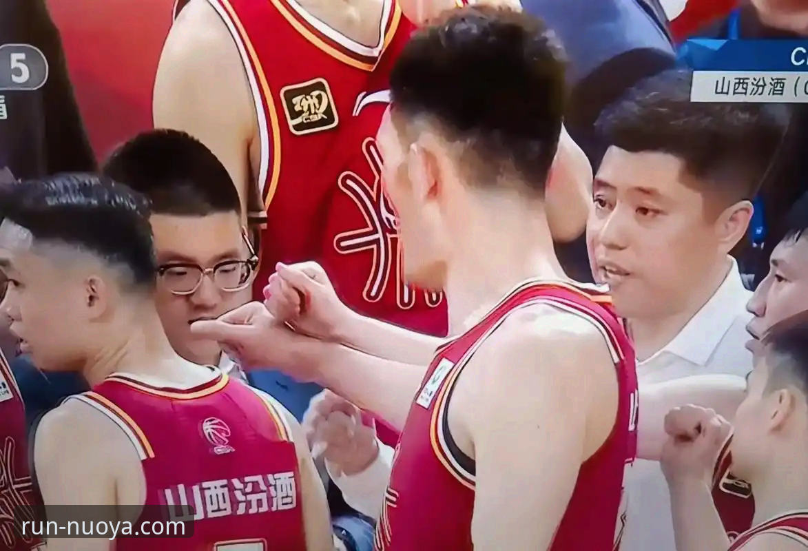 诺亚体育使用教程 深度揭秘:山西20分碾压背后的暗战,CBA季后赛黑马为何让广厦胆寒?